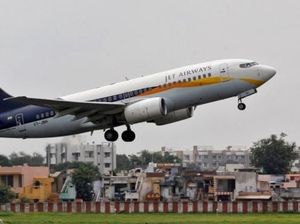 Jet Airways Bangkrut, Bagaimana Nasib 16.000 Karyawan? Jet Airways Bangkrut, Bagaimana Nasib 16.000 Karyawan?