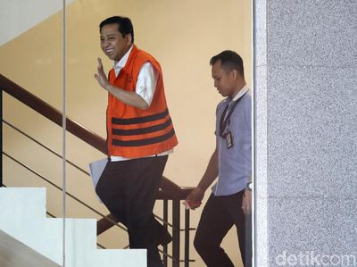 Usai Sidang, Novanto Kembali Tertawa saat Diperiksa KPK