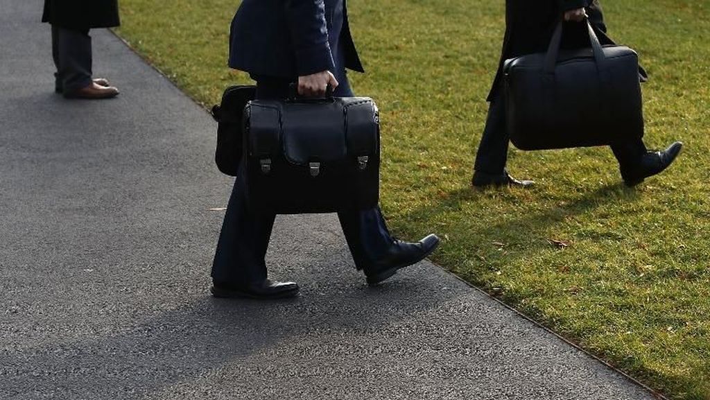 Ini Nuclear Football, Tombol Nuklir yang Dibanggakan Trump Ini Nuclear Football, Tombol Nuklir yang Dibanggakan Trump