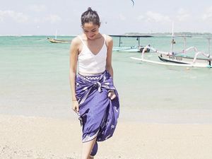 Gaya Etnik Saat Liburan Ala Putri Marino yang Dekat dengan Chicco Jerikho