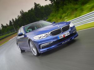 Mobil Estate Tercepat Dunia, Berlari Sampai 321 Km/Jam