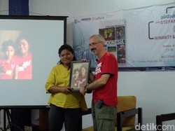 Anak-anak Kampung Petamburan Jadi Jepretan Terfavorit di Buku Kampungku Indonesia