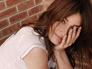 Rahasia Cantik Mantan Ibu Negara Prancis yang Awet Muda di Usia 50