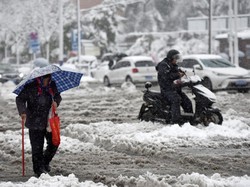 Diguyur Salju Tebal, 3 Bandara China Ditutup Sementara