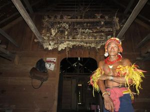 Bertemu Sikerei Sakti di Mentawai Bertemu Sikerei Sakti di Mentawai