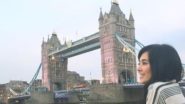 Foto: Liburannya Sora Aoi, Mantan Aktris Film Dewasa Jepang