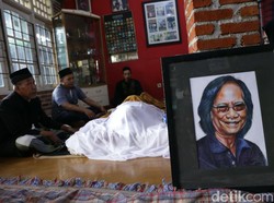 Yon Koeswoyo Tutup Usia, Sunan Kalijaga Ogah Bahas Jennifer Dunn