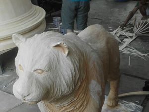 Kreator Janji Bikin Garang Wajah Patung Maung Bandung Kreator Janji Bikin Garang Wajah Patung Maung Bandung