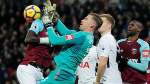 Dua Gol Spektakuler Warnai Spurs vs West Ham di Wembley