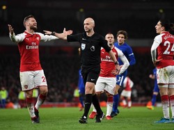 Periode Sibuk Premier League Juga Menyiksa Wasit
