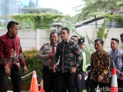 Di Surat Cegah KPK, Zumi Zola Berstatus Tersangka