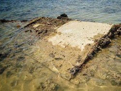 Air Surut, Bangkai Pesawat Pengebom PD II Terlihat di Pantai Darwin