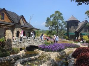 Bukan di Eropa, Ini di Puncak