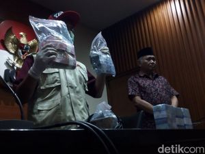 Kode Suap Bupati HST Kalsel Abdul Latif: Sudah Seger, Kan?