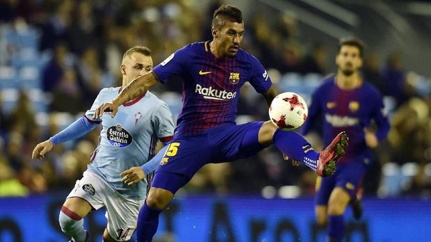 Penjualan Paulinho menambah pemasukan Barcelona.