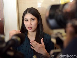 5 Artis Cantik Ini Ungkap Momen Indah Menyusui di Instagram