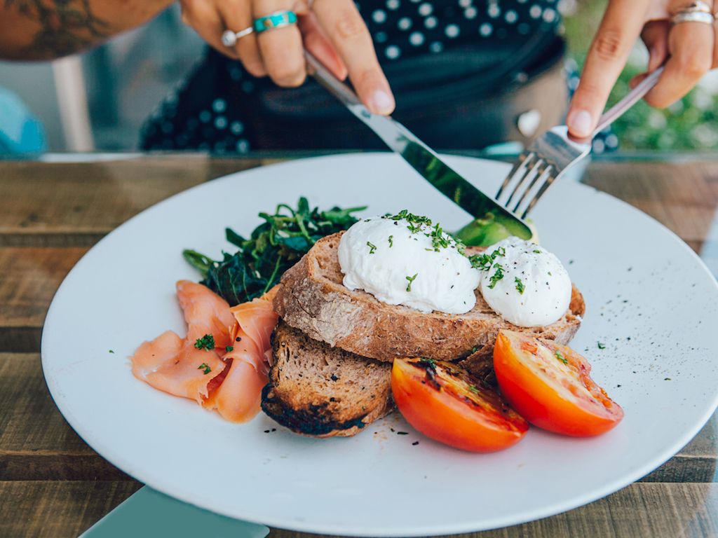 Pejuang Diet? Ini 4 Trik untuk Kurangi Porsi Makan Siang Anda