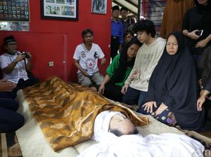 Yon Koeswoyo Koes Plus Meninggal Dunia, Netizen Berduka