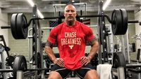 Foto: Kerja Keras The Rock Pertahankan Tubuh Kekarnya