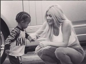 Kekhawatiran Kim Kardashian Saat Anaknya Terkena Pneumonia