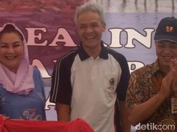 Canda Ganjar Soal Pengumuman Cagub Jateng: Wingi Mangsine Entek