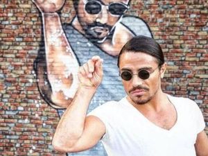 Ke Abu Dhabi, Raffi Ahmad dan Nagita Slavina Makan di Restoran Salt Bae