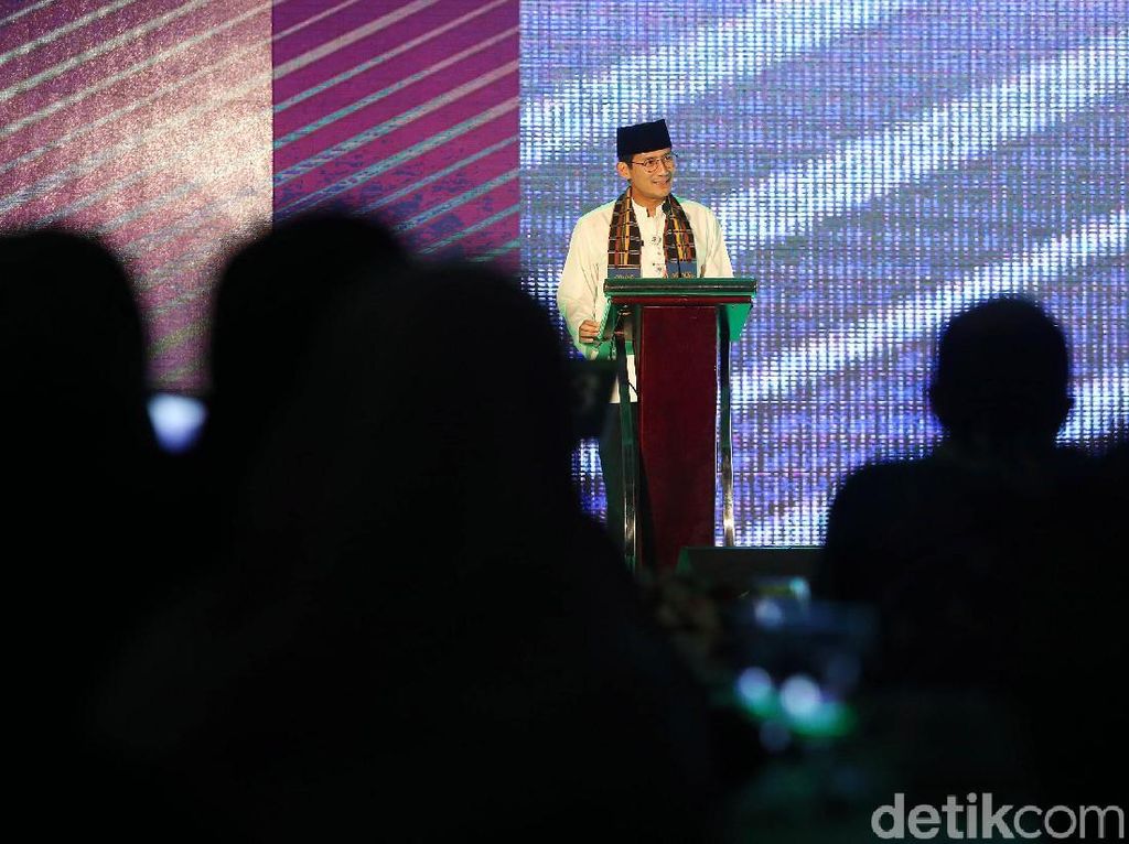 Pengacara Rikrik Rizkiyana Pimpin Tim Komite Harmonisasi Regulasi DKI Pengacara Rikrik Rizkiyana Pimpin Tim Komite Harmonisasi Regulasi DKI
