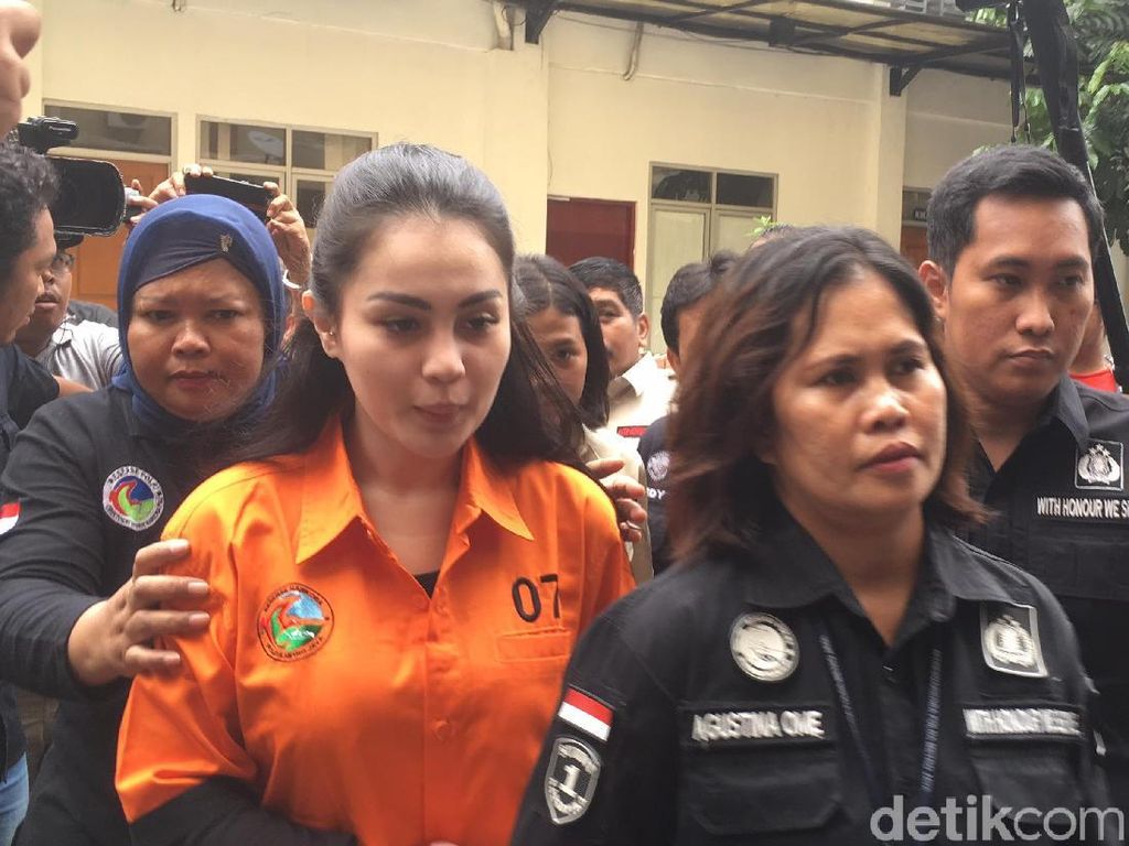 Jennifer Dunn Jadi Religius, Polisi: Wajar, Ada Pengajian di Tahanan Jennifer Dunn Jadi Religius, Polisi: Wajar, Ada Pengajian di Tahanan