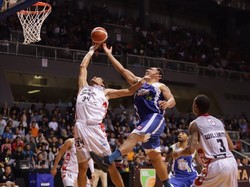 Satria Muda Kalahkan Stapac, Pelita Jaya Hancurkan Siliwangi