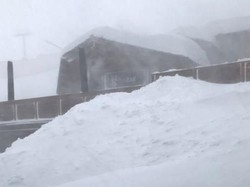 Badai Eleanor Terjang Pegunungan Alpen, Resor Ski Tertimbun Salju