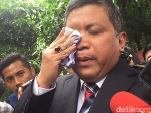 Video: Tangis Hasto Ceritakan Sosok Azwar Anas