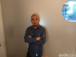 Ahmad Dhani Nyatakan Beda Style dengan Sandiaga Uno