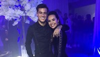 Aine adalah perempuan yang dinikahi Coutinho saat dia masih berusia 20 tahun. Coutinho dan Aine memang berpacaran cukup lama.  (instagram Aine)