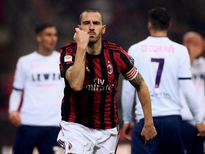 AC Milan's defender Leonardo Bonucci from Italy celebrates after scoring during the Italian Serie A football match AC Milan vs Crotone on January 6, 2018 at the San Siro stadium in Milan.  / AFP PHOTO / MARCO BERTORELLO