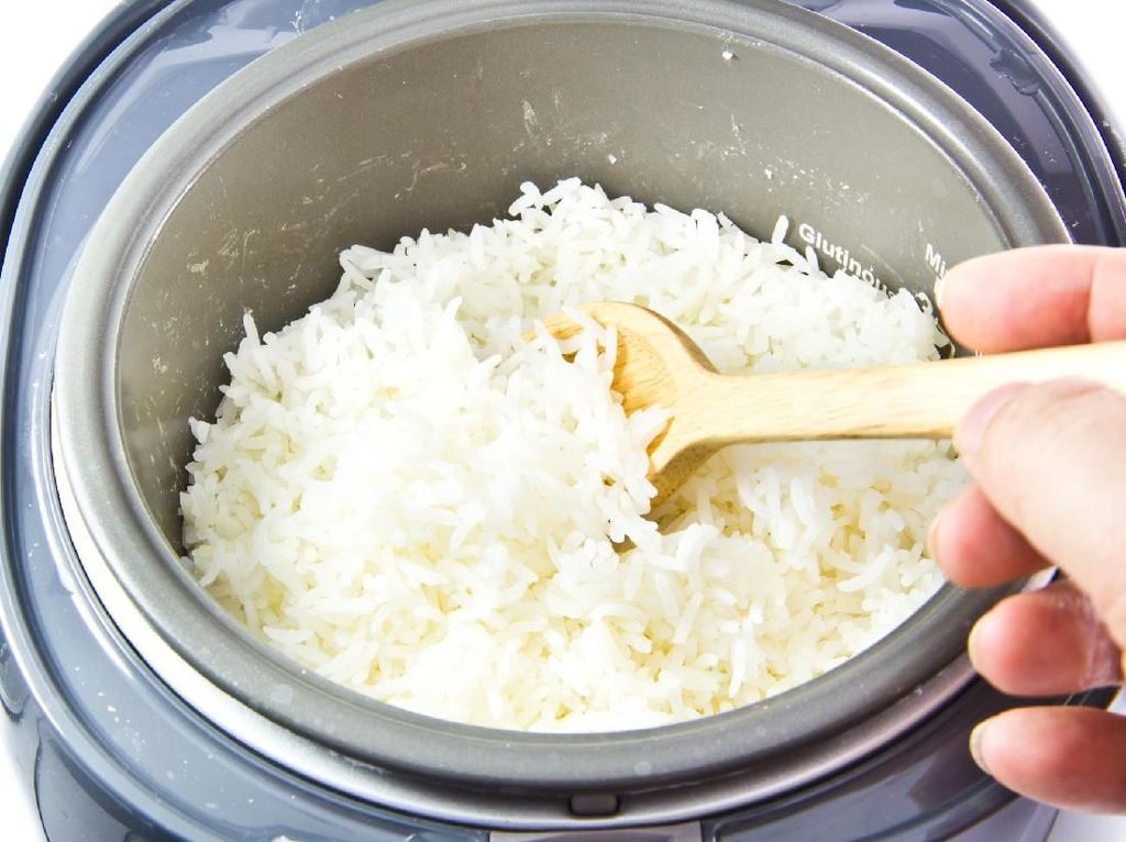 Benarkah Nasi yang Terus Dipanaskan Dalam Rice Cooker Bisa Beracun? Benarkah Nasi yang Terus Dipanaskan Dalam Rice Cooker Bisa Beracun?