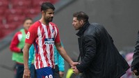 Pelatih Atletico Diego Simeone mengakui bahwa kartu kuning kedua untuk Costa adalah hal yang wajar. Foto: Denis Doyle/Getty Images