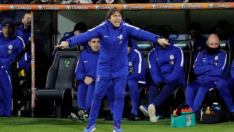 Conte: Mourinho adalah Manusia Kerdil Conte: Mourinho adalah Manusia Kerdil