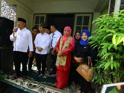 Cagub Khofifah Soal Status Mensos: Serahkan Masyarakat Menilai