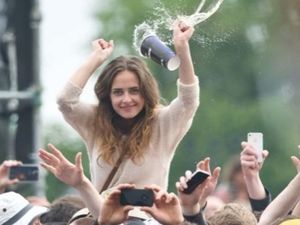 Berbagai Momen Sepersekian Detik Sebelum Difoto