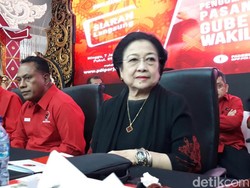 Mega Berbaju Hitam Saat Umumkan Cagub, PDIP: Ini Bentuk Keprihatinan
