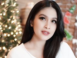 9 Artis Indonesia Ini Setia dengan Model Rambut yang Sama, Nggak Bosan?