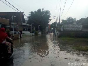 15 Desa di Gresik Diterjang Banjir 15 Desa di Gresik Diterjang Banjir
