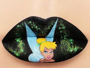 Bikin Takjub! Pakai Lipstik, Makeup Artist Buat Lukisan Indah di Bibirnya