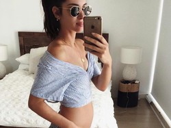 Curhat Perancang Busana, Baby Bump-nya Kecil Padahal Hamil Tua