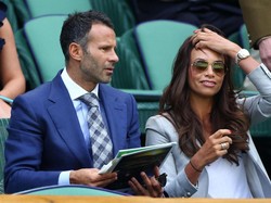 Ryan Giggs terlibat dua skandal seks. Salah satu bintang realty show Inggris, Imogen Thomas, mengaku menjadi selingkuhan Giggs pada 2011. Pria asal Wales itu juga disebut ada main dengan adik iparnya. (Foto: Clive Brunskill/Getty Images)