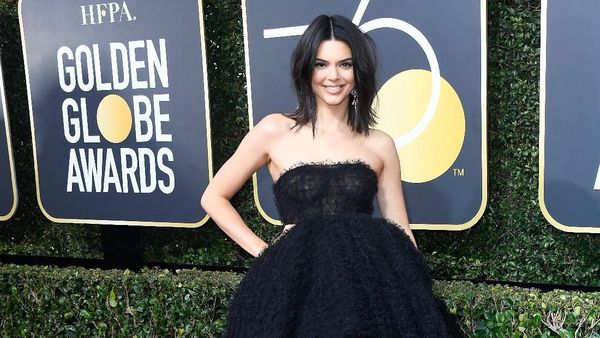 Tampil Pertama Kali di Golden Globe, Kendall Jenner Malah Dibully
