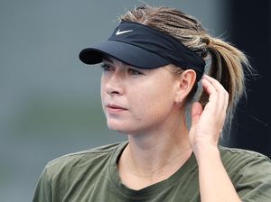 Memakai T-shirt dan Celana Pendek, Sharapova Jajal Rod Laver Arena