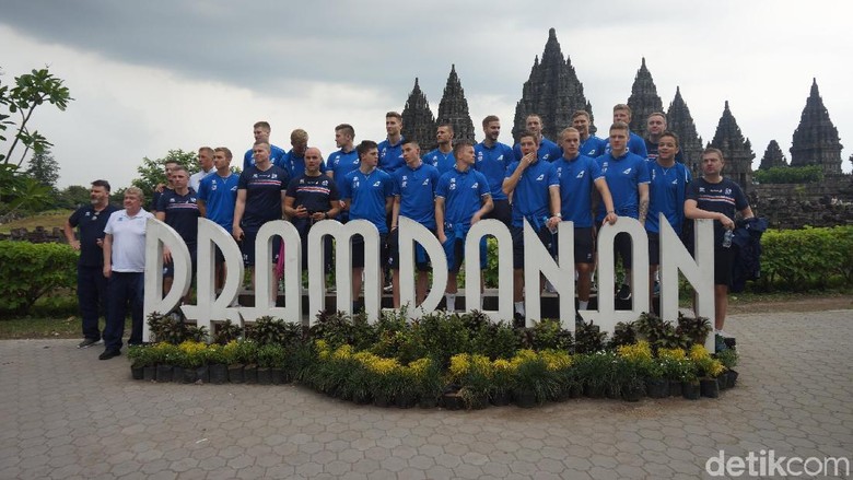Sebelum Hadapi Indonesia Selection, Timnas Islandia ke Candi Prambanan Sebelum Hadapi Indonesia Selection, Timnas Islandia ke Candi Prambanan
