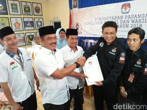 Cabup-Cawabup Perseorangan Daftar Pertama di KPU Kudus