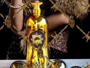 Masuk Museum, Pria Bertopeng Curi Botol Vodka Termahal di Dunia